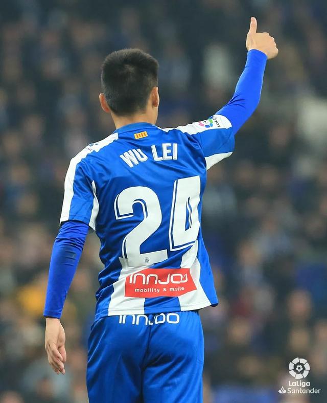 布鲁克林篮网训练开放日，赛前手感冰凉引欢呼，西甲在即，资深球员宣示担当的简单介绍